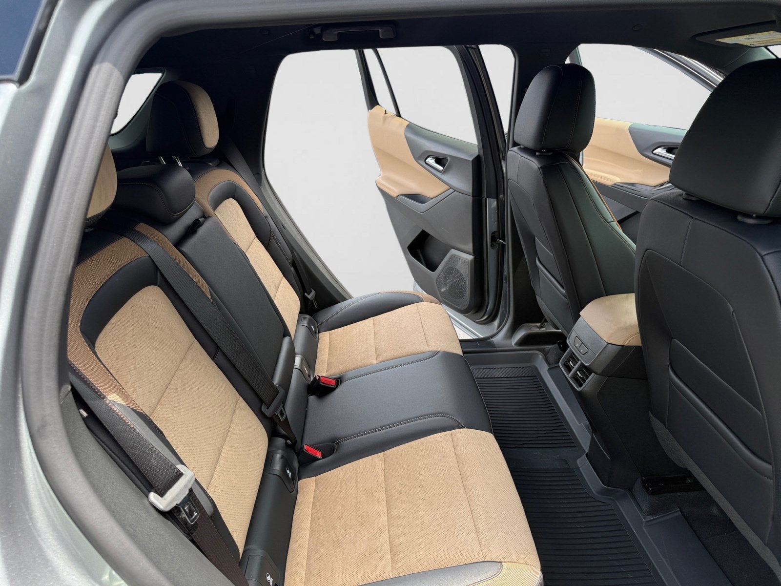 2027 Chevrolet Equinox FWD ACTIV
