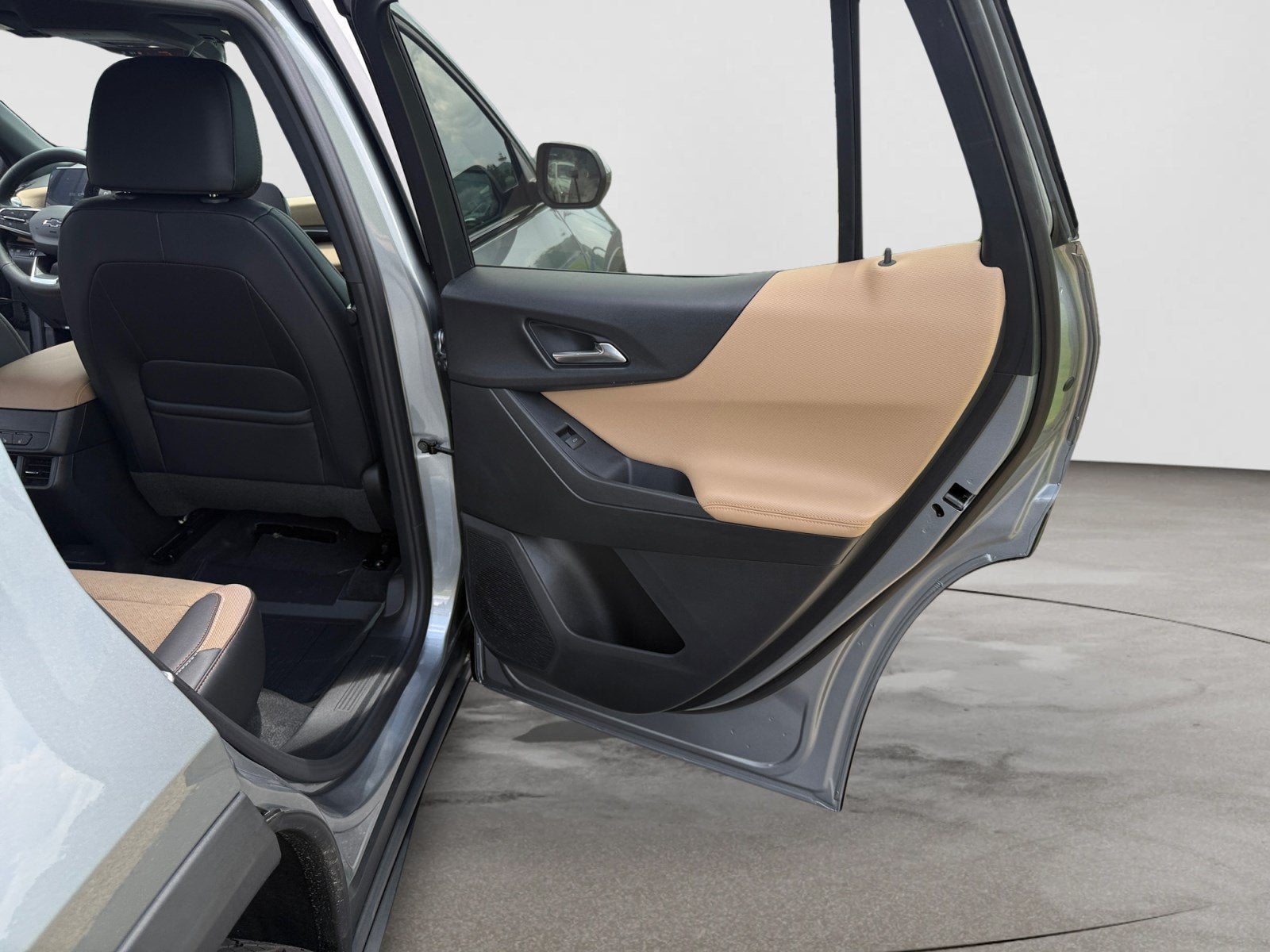 2027 Chevrolet Equinox FWD ACTIV