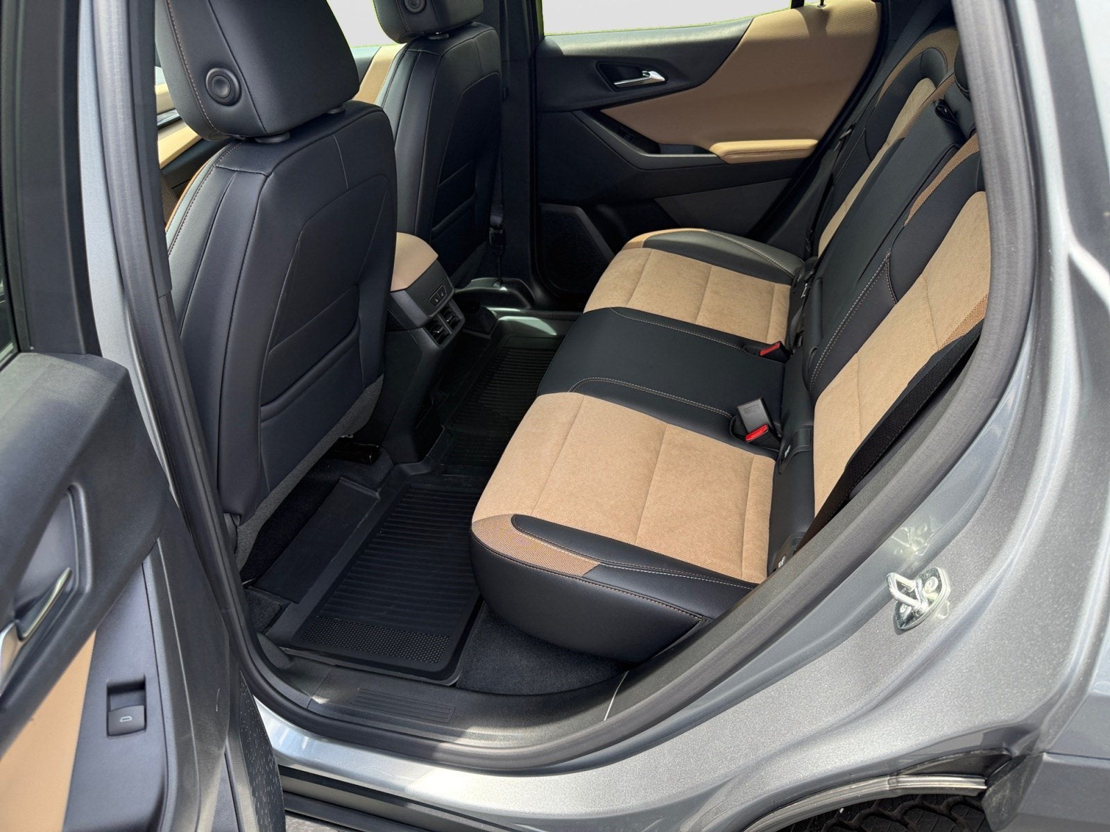 2027 Chevrolet Equinox FWD ACTIV