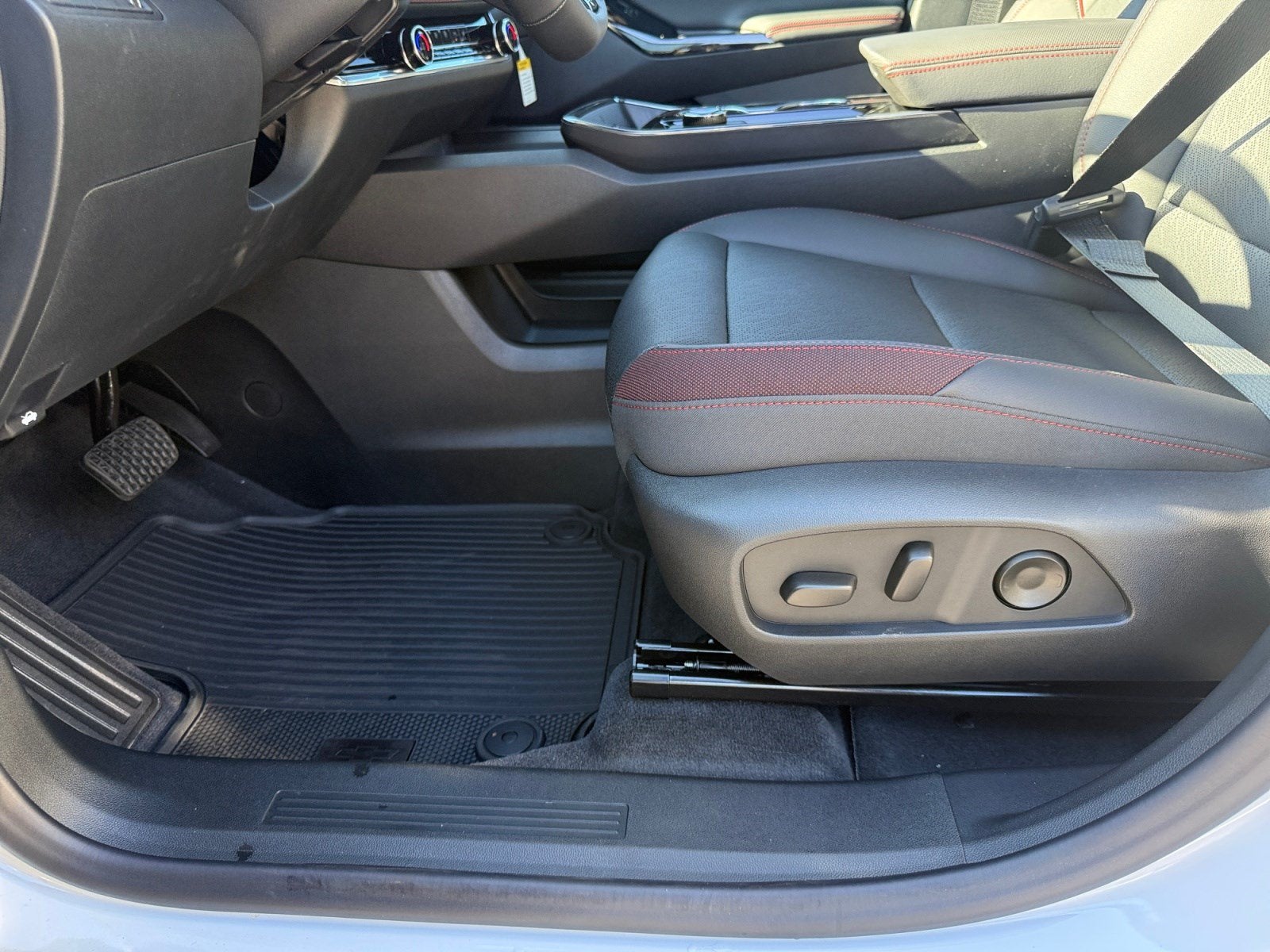 2027 Chevrolet Equinox FWD RS