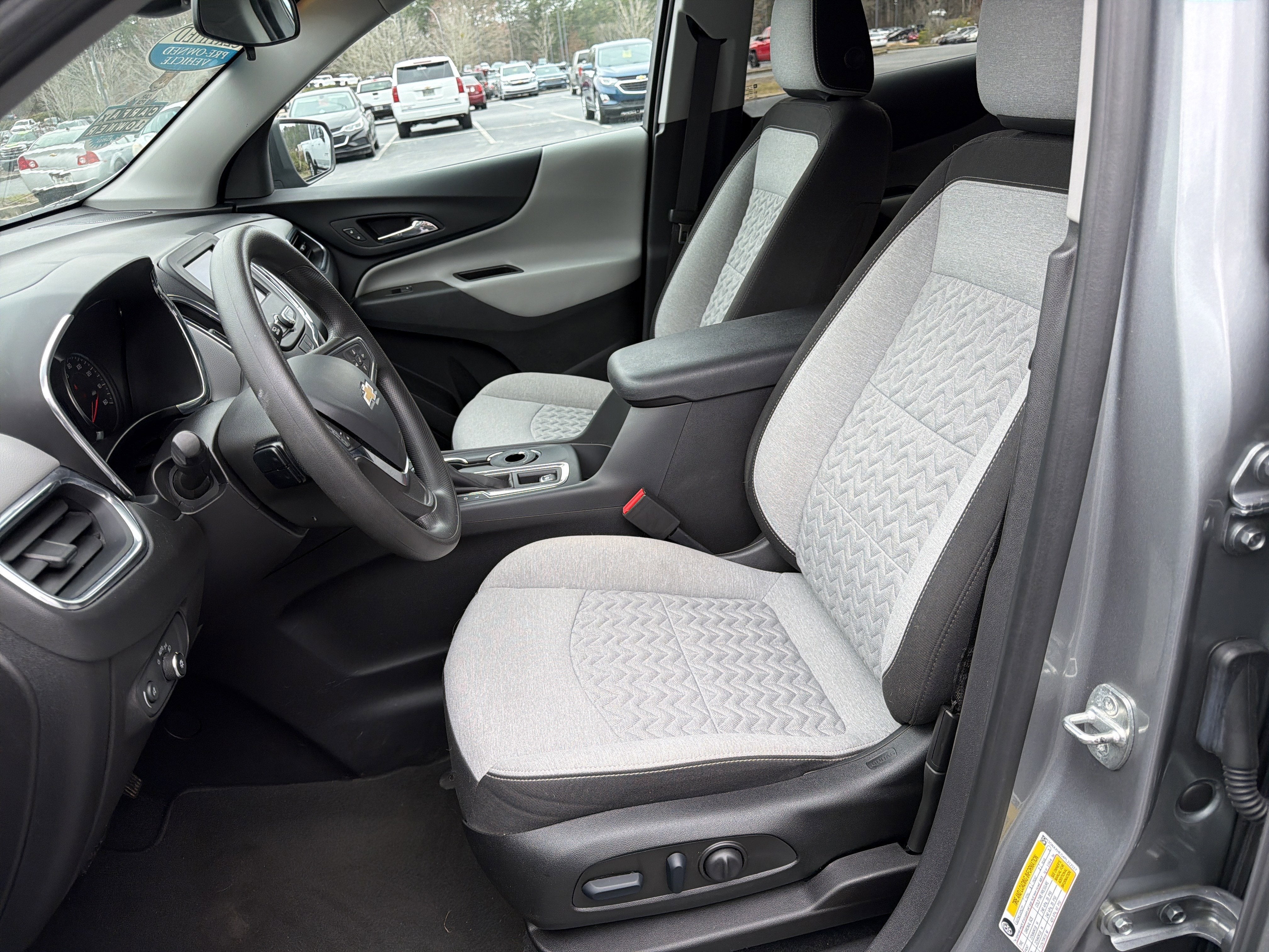 2023 Chevrolet Equinox LS