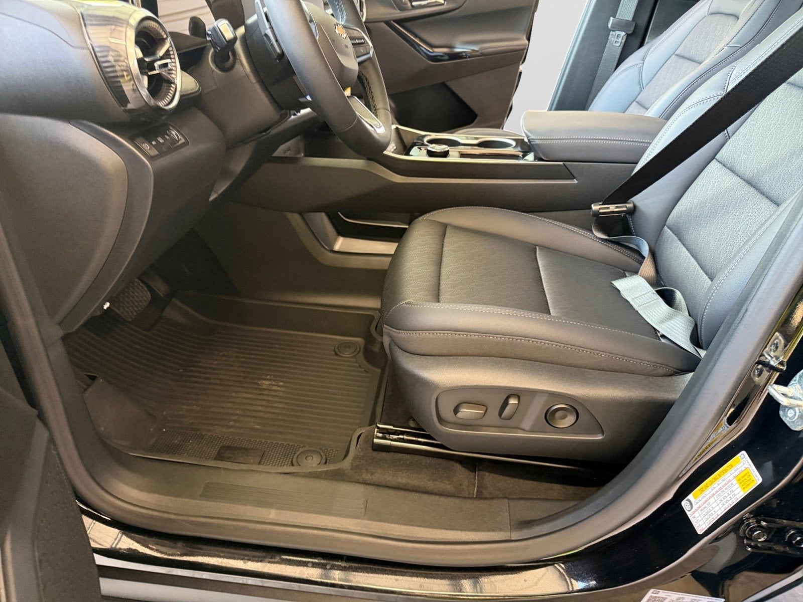 2027 Chevrolet Equinox AWD LT
