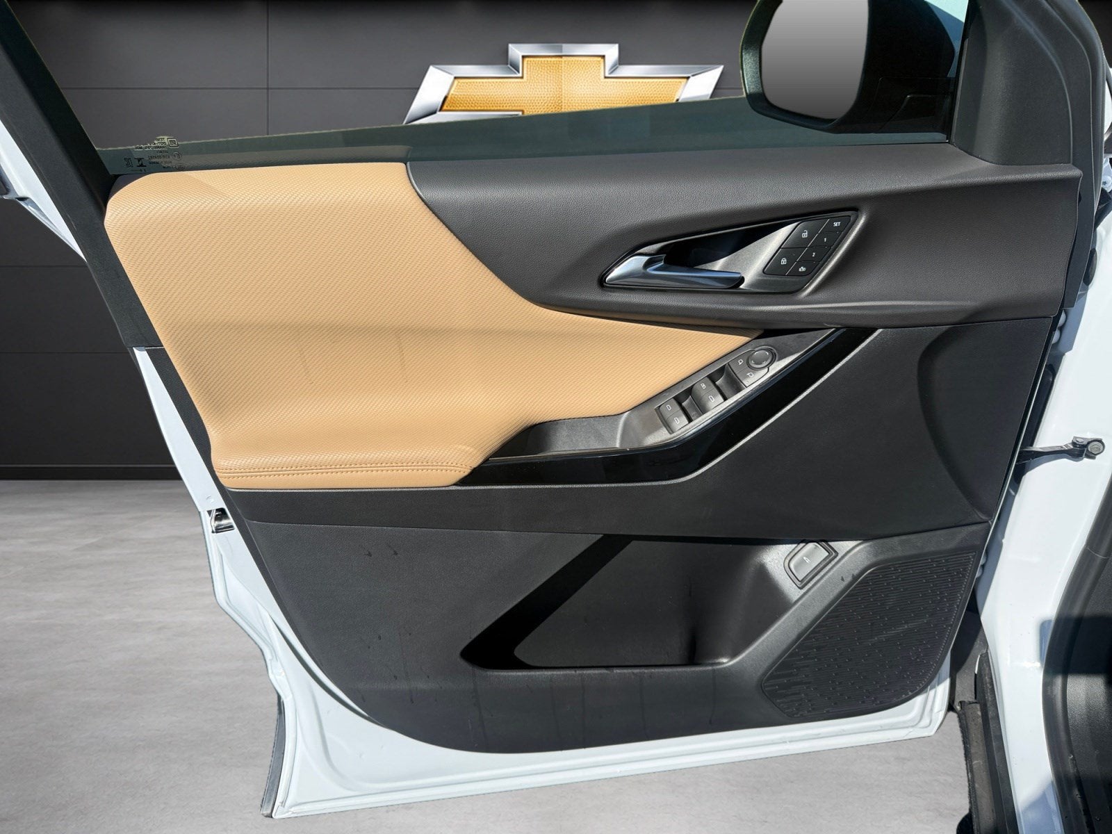 2027 Chevrolet Equinox AWD ACTIV