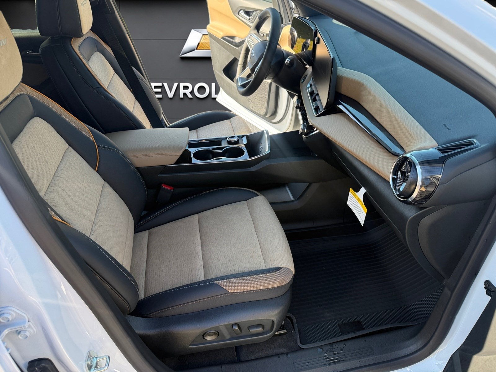 2027 Chevrolet Equinox AWD ACTIV