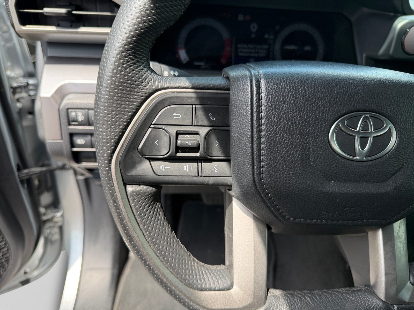2024 Toyota Tacoma 4WD SR5