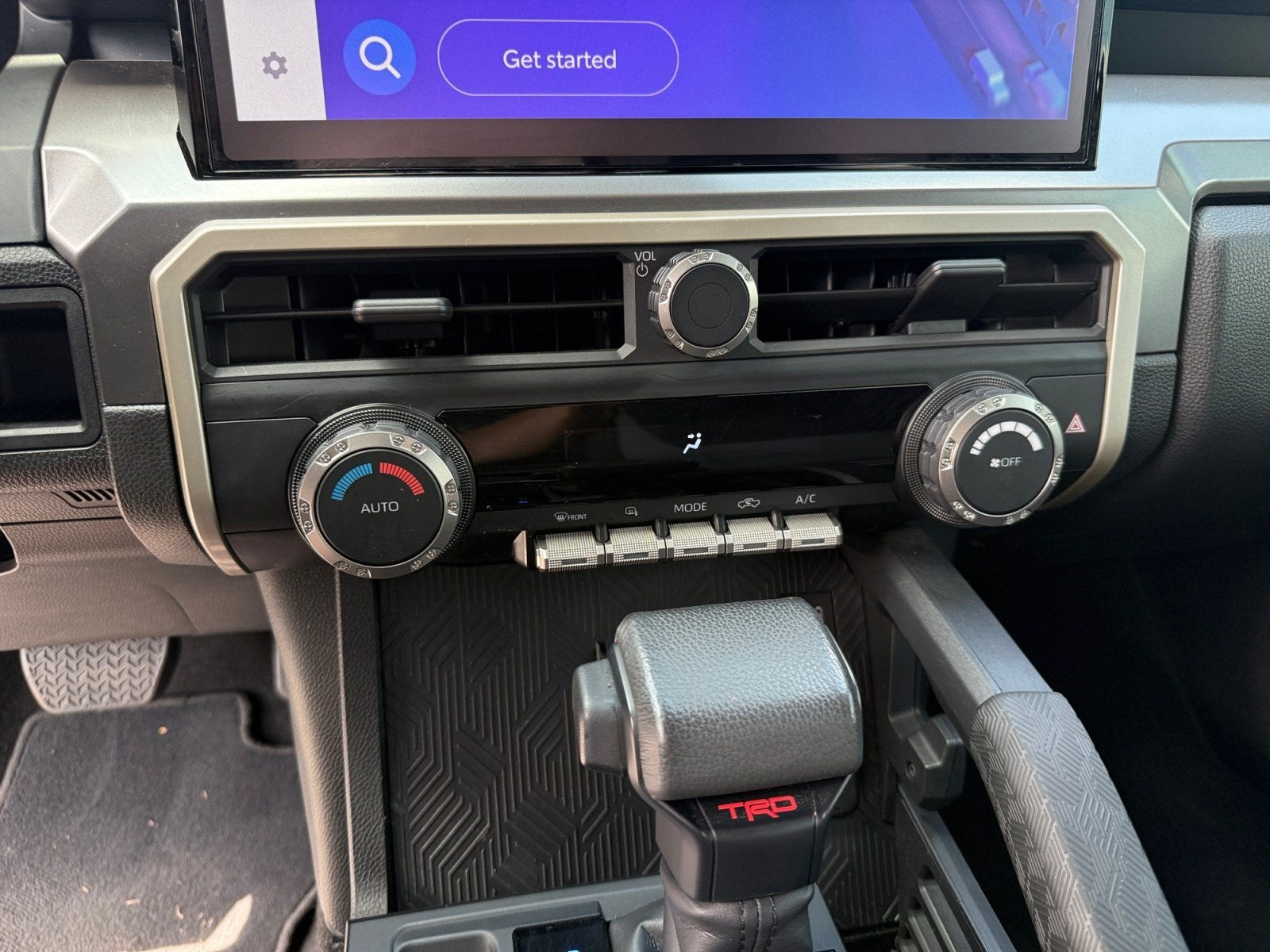 2024 Toyota Tacoma 4WD SR5