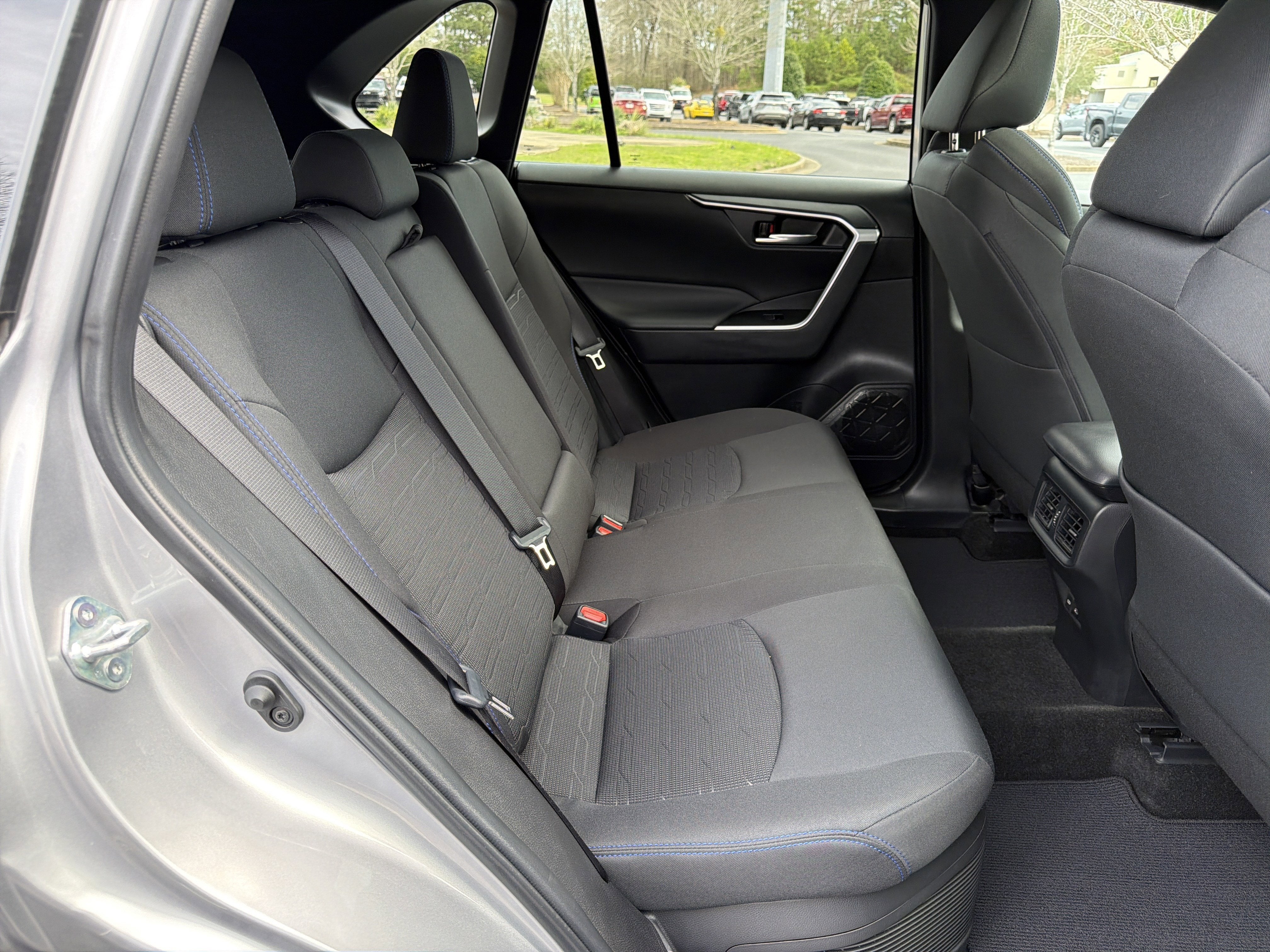 2024 Toyota RAV4 Hybrid SE