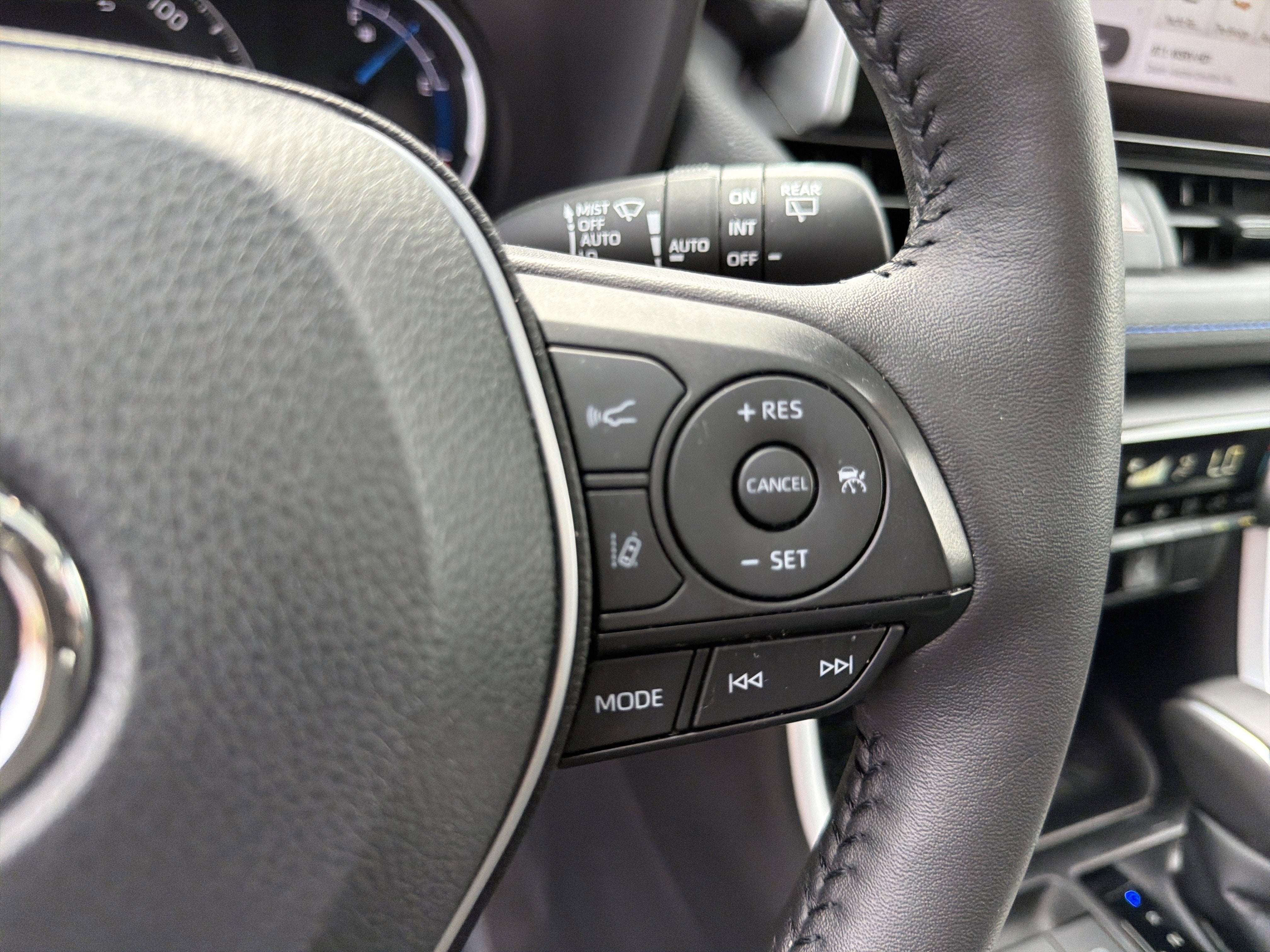 2024 Toyota RAV4 Hybrid SE