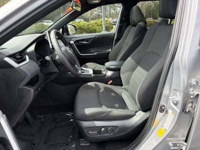 2024 Toyota RAV4 Hybrid SE