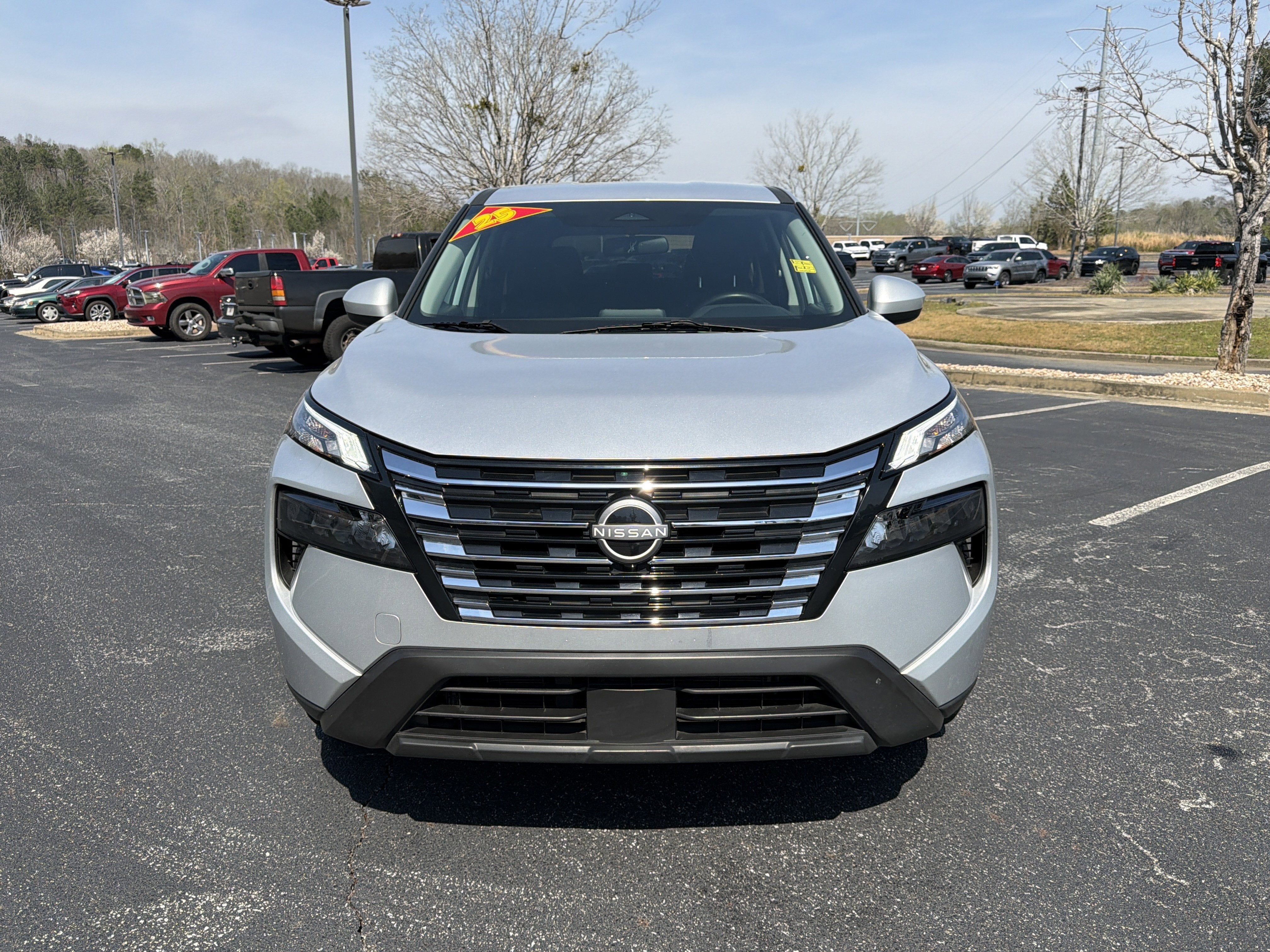 2025 Nissan Rogue SV