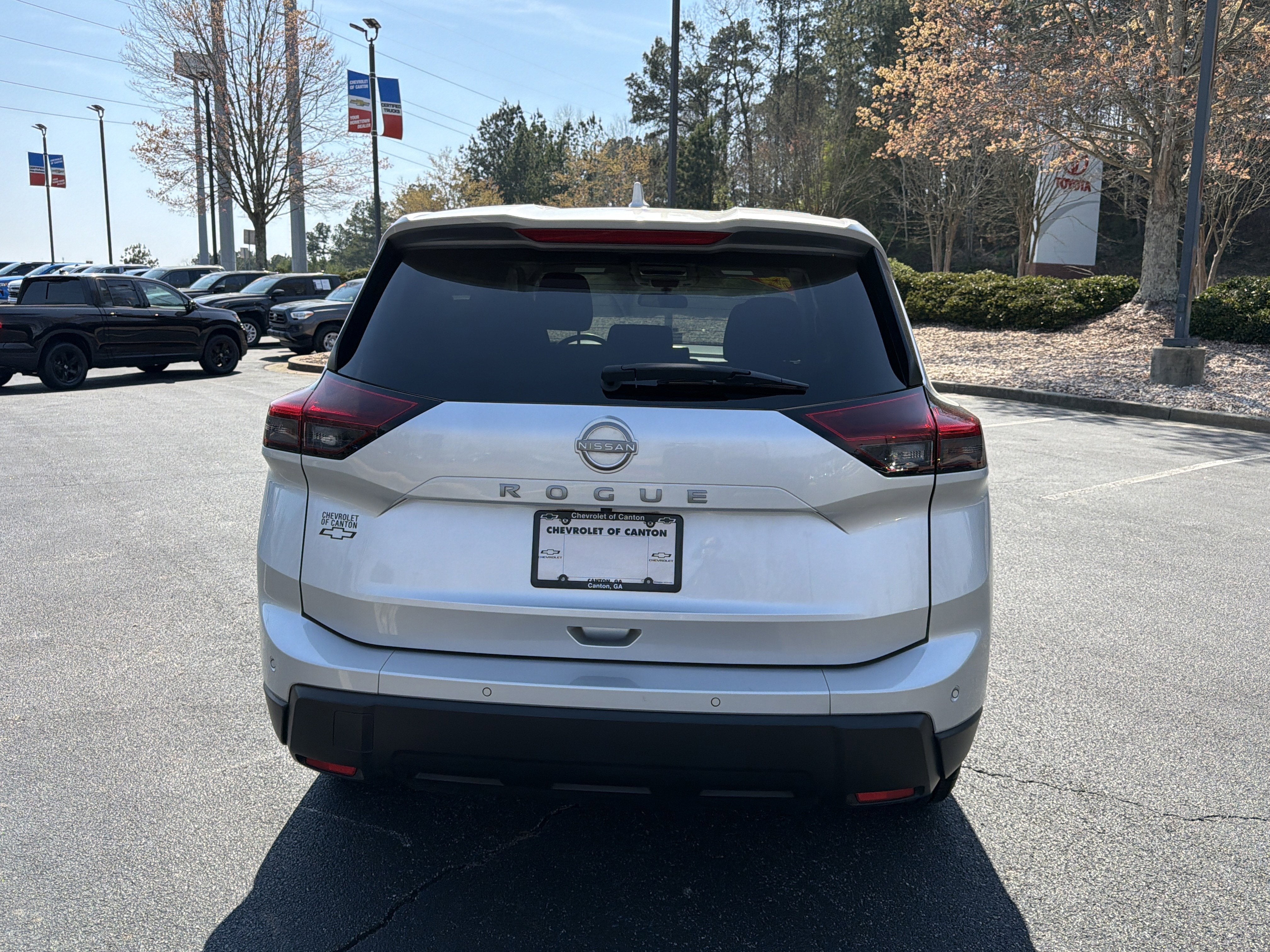 2025 Nissan Rogue SV