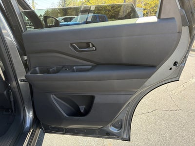 2024 Nissan Pathfinder S