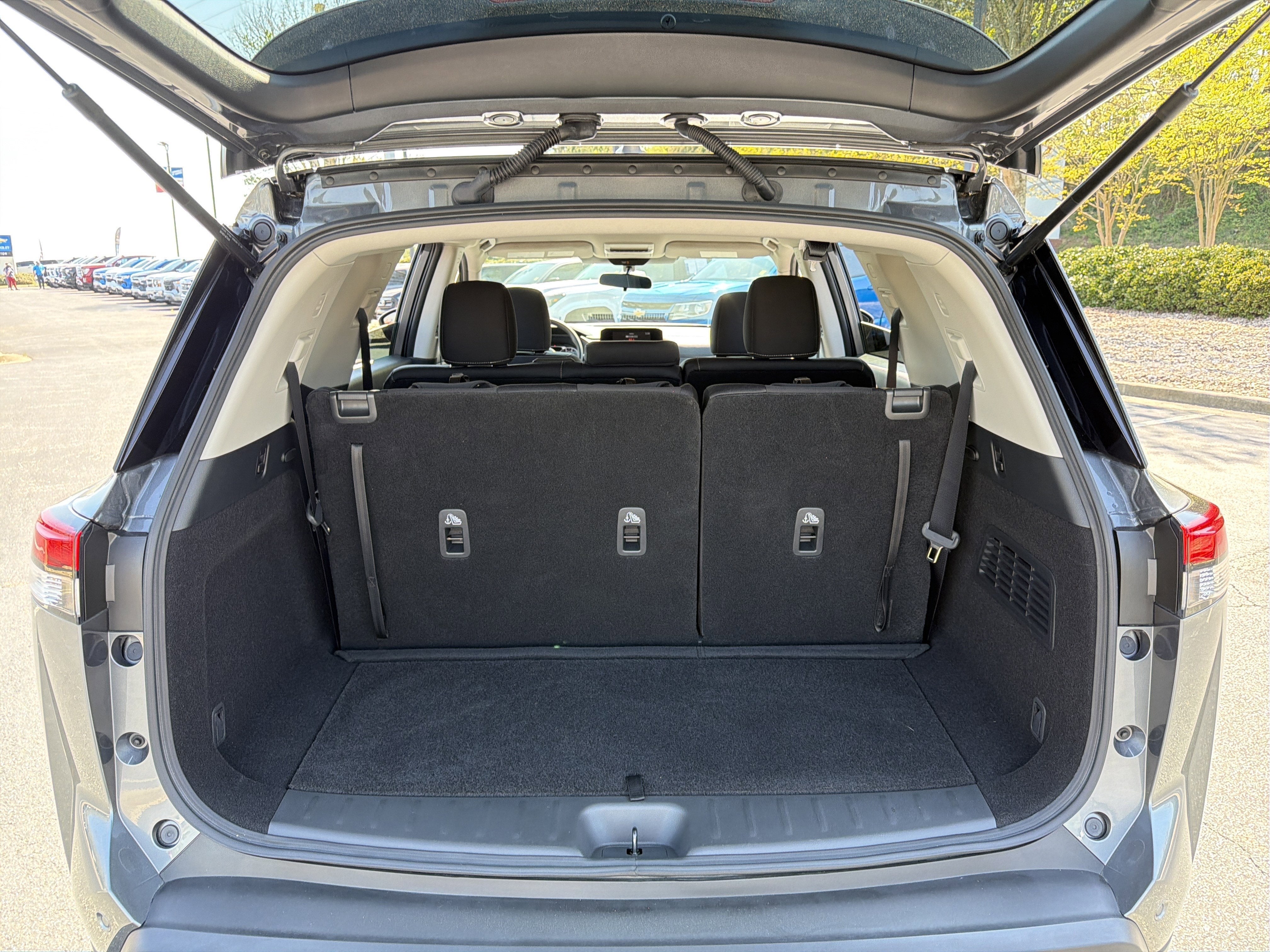 2024 Nissan Pathfinder S