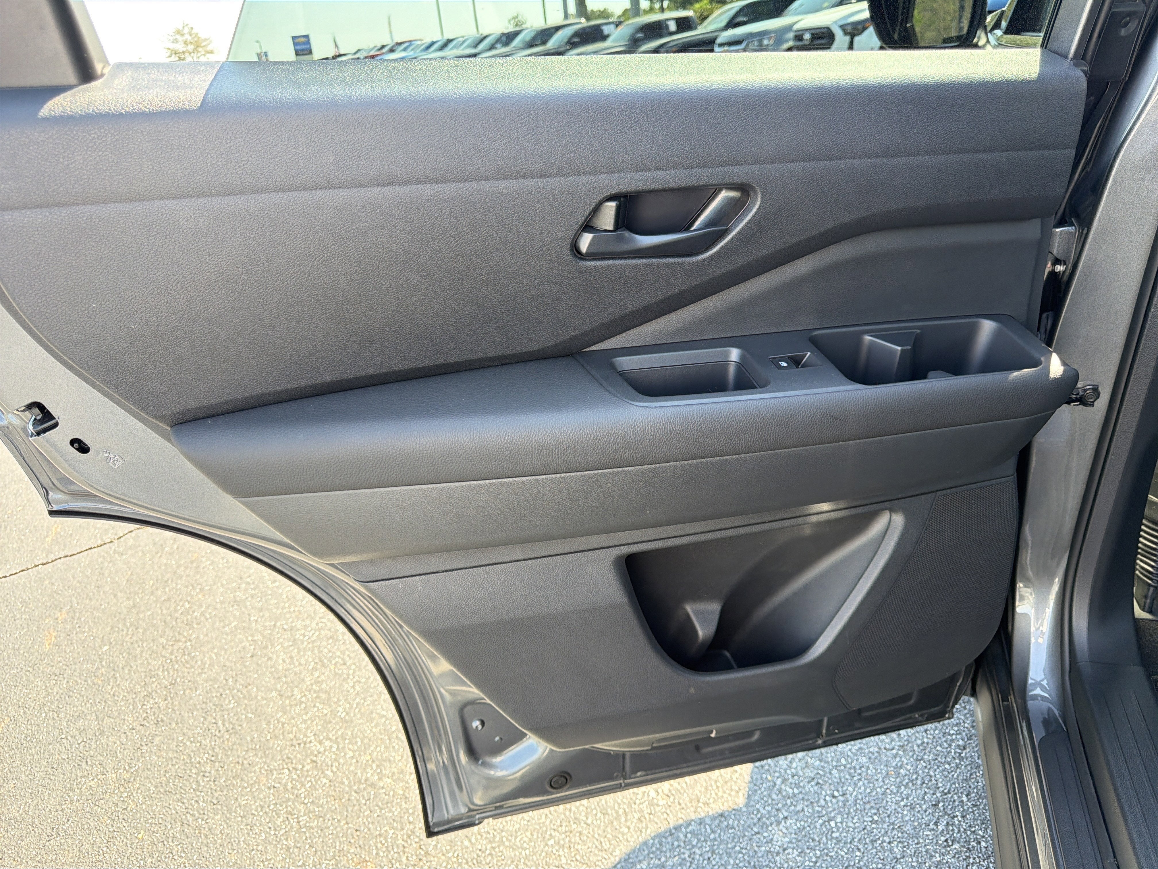 2024 Nissan Pathfinder S