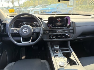 2024 Nissan Pathfinder S