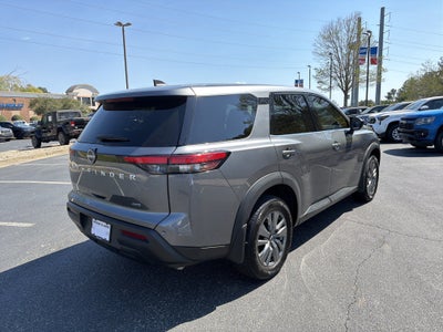 2024 Nissan Pathfinder S
