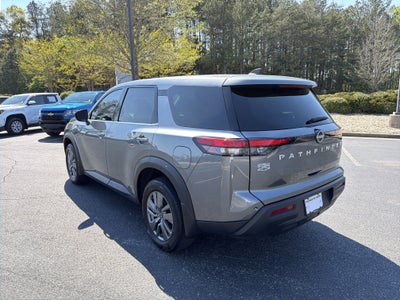 2024 Nissan Pathfinder S