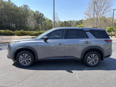 2024 Nissan Pathfinder S