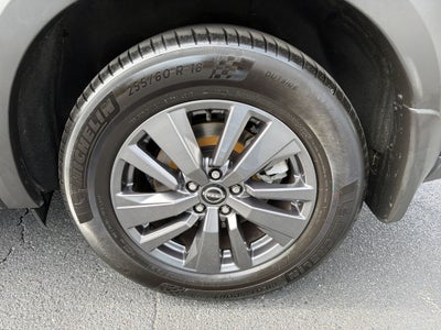 2022 Nissan Pathfinder SV