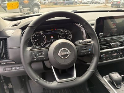 2022 Nissan Pathfinder SV