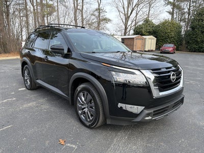 2022 Nissan Pathfinder SV