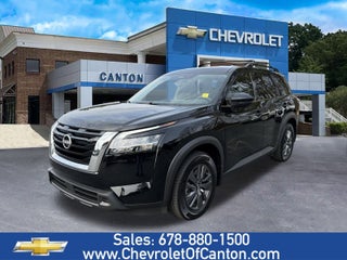 2022 Nissan Pathfinder SV