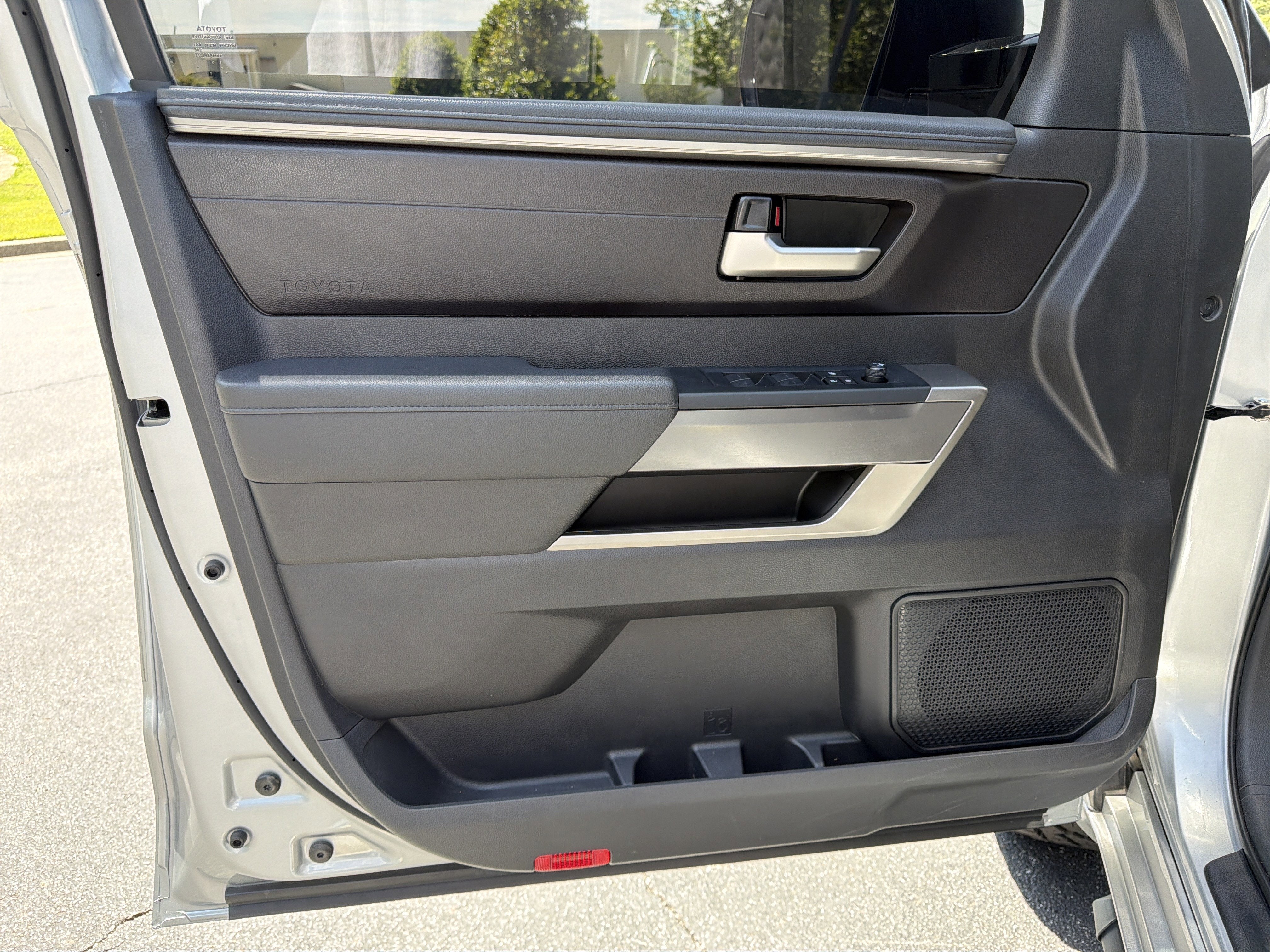 2024 Toyota Tundra 4WD SR5