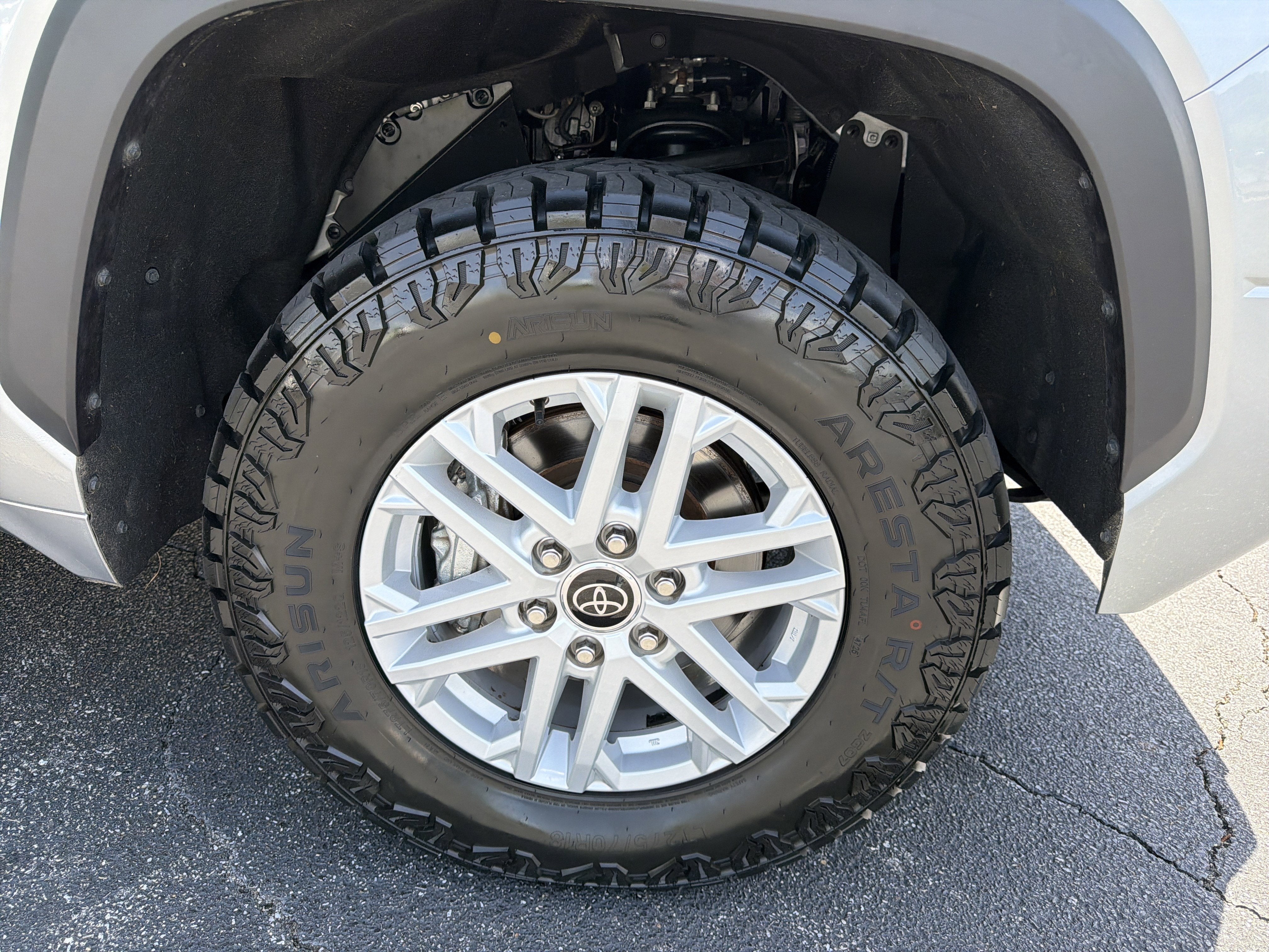 2024 Toyota Tundra 4WD SR5