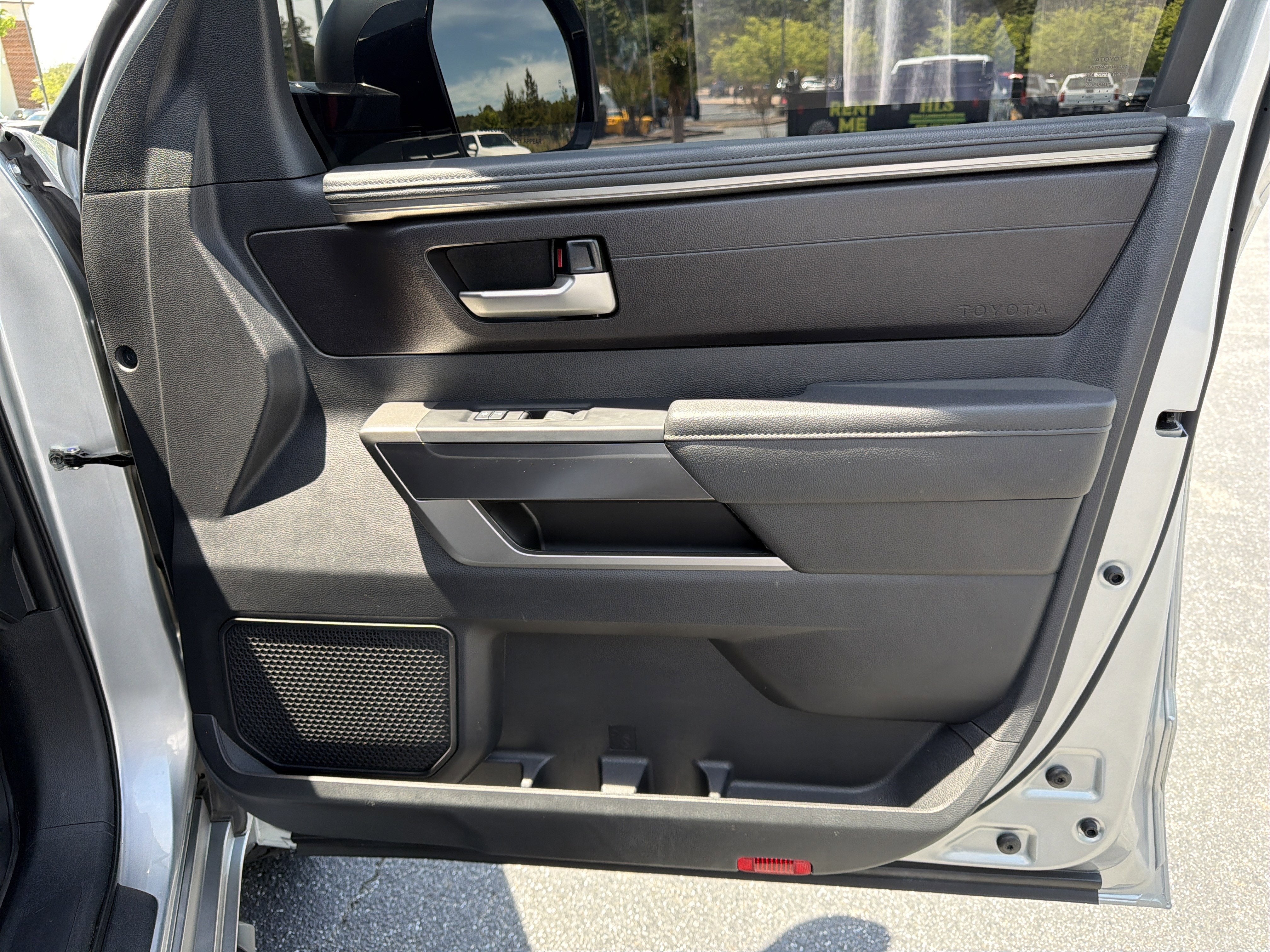 2024 Toyota Tundra 4WD SR5