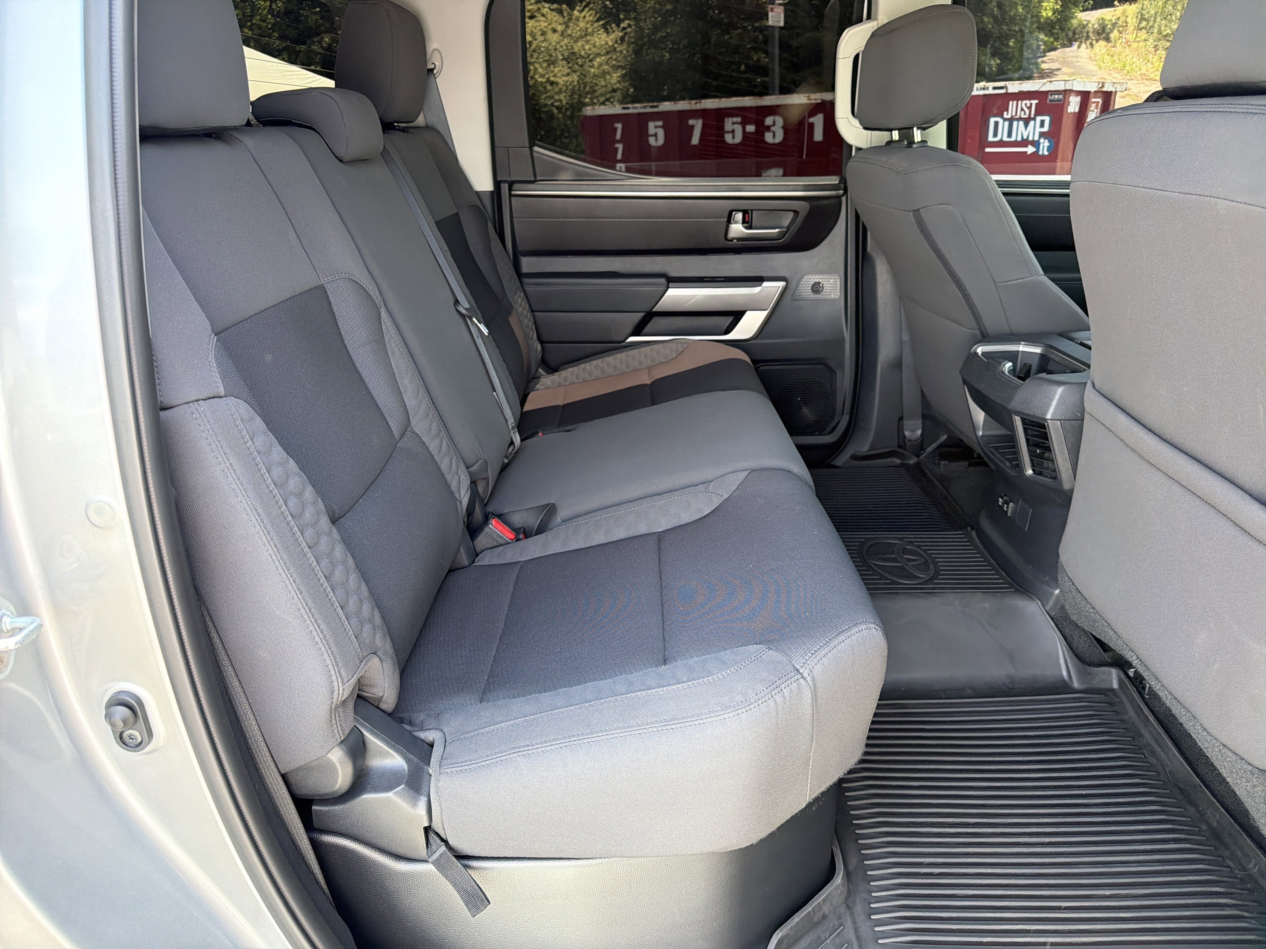 2024 Toyota Tundra 4WD SR5