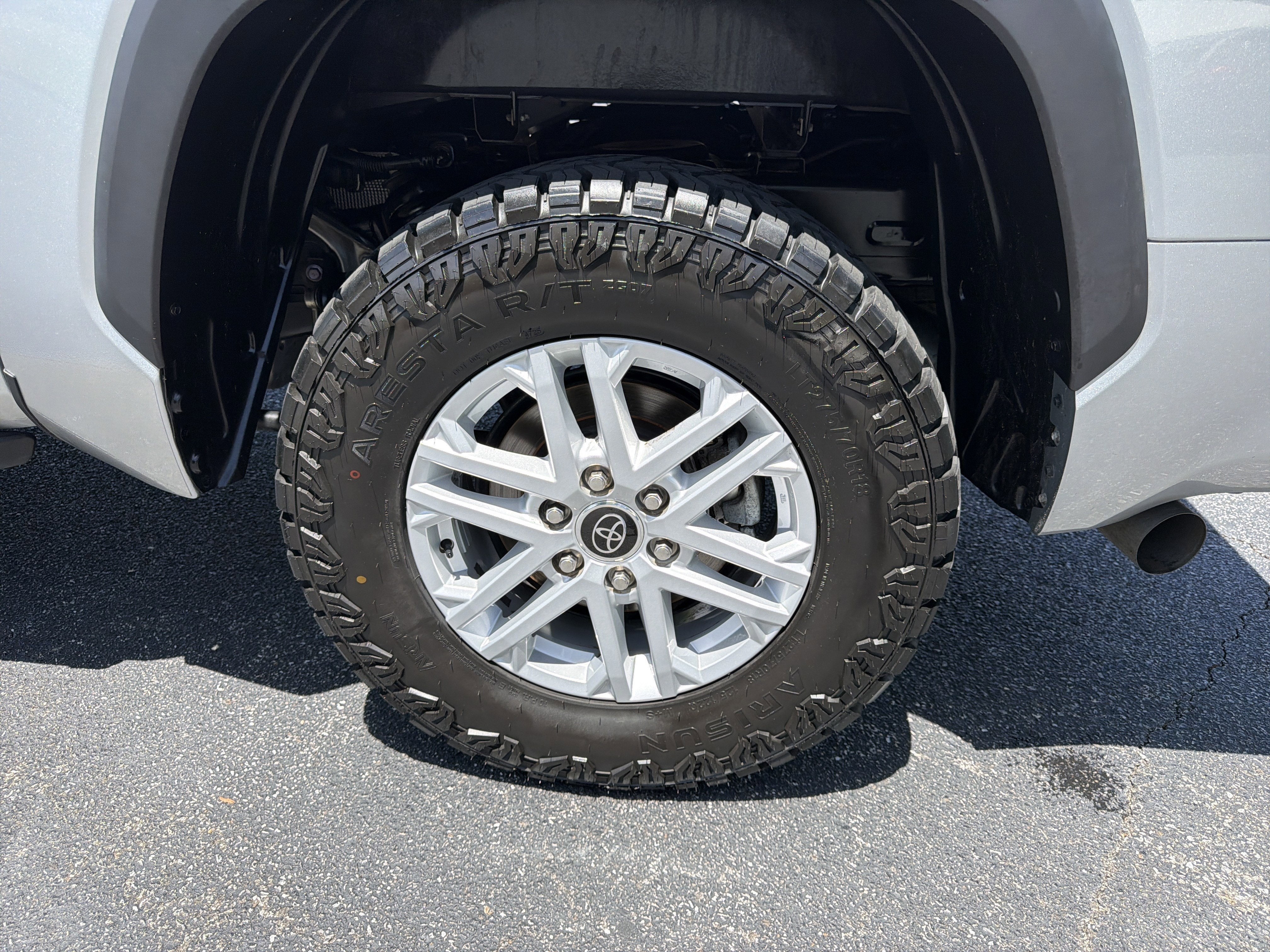 2024 Toyota Tundra 4WD SR5