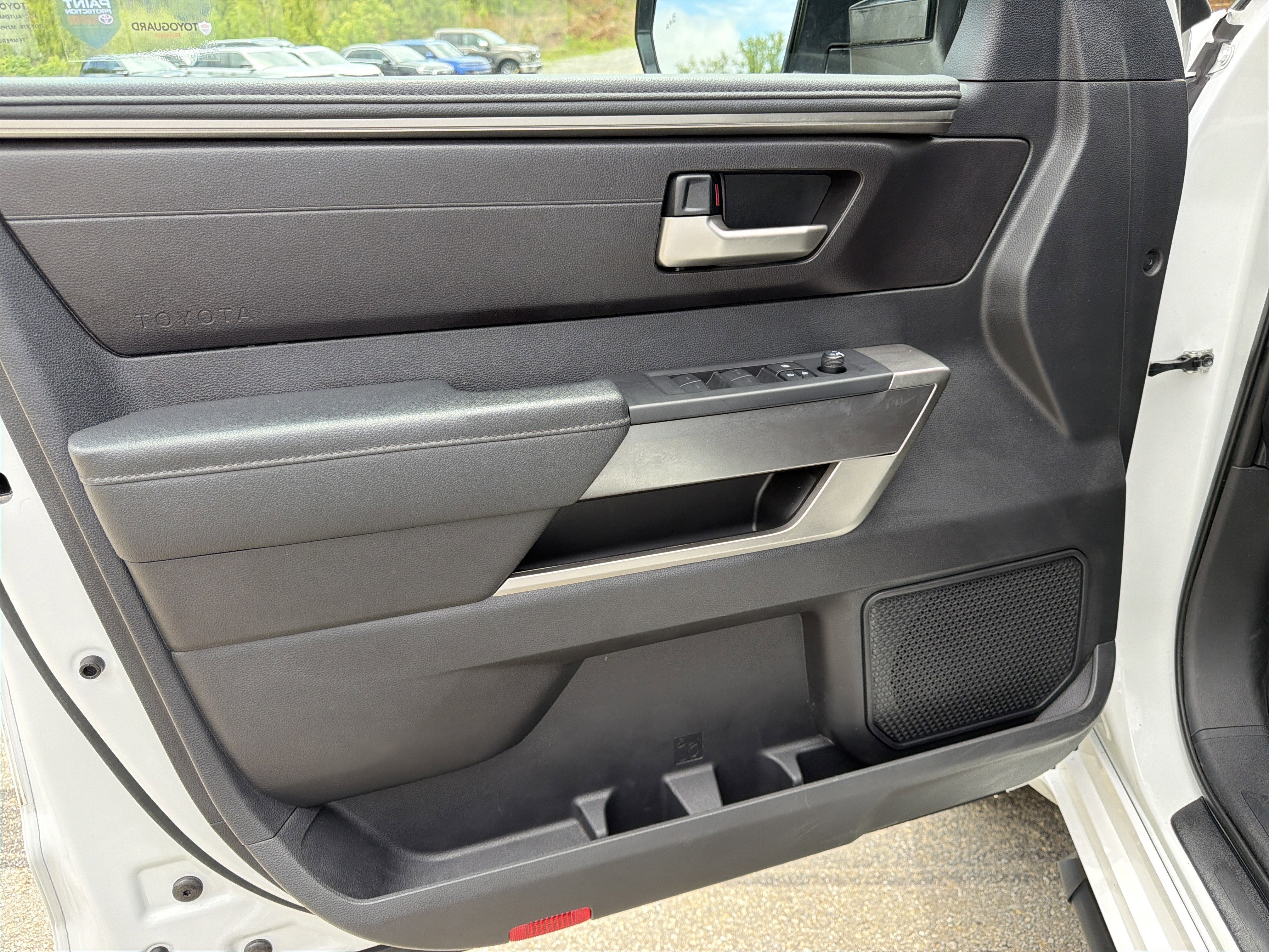 2024 Toyota Tundra 4WD SR5