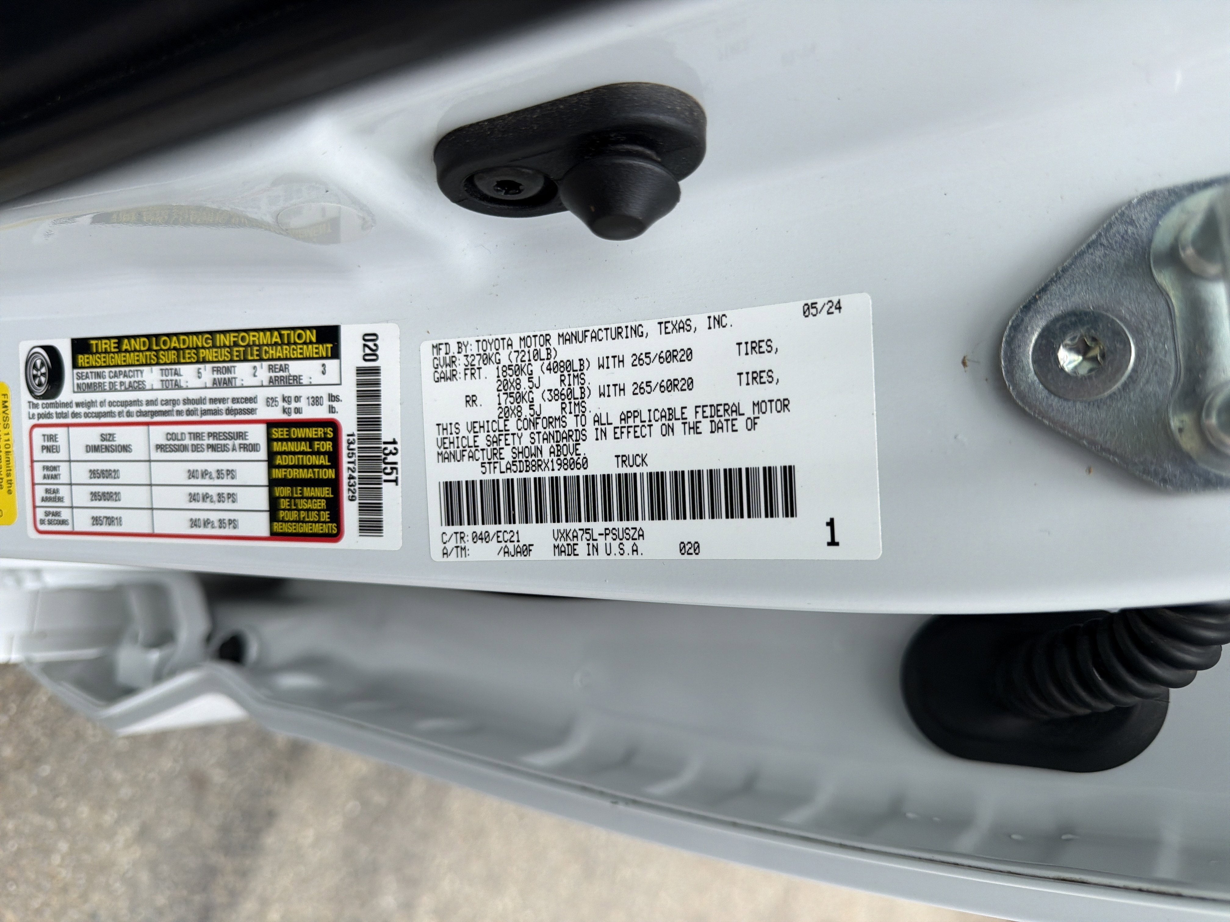 2024 Toyota Tundra 4WD SR5