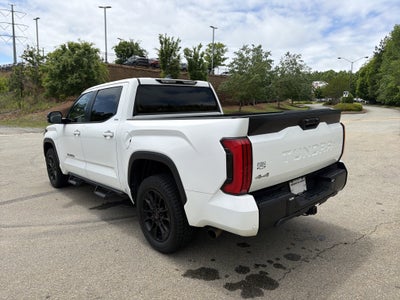 2024 Toyota Tundra 4WD SR5