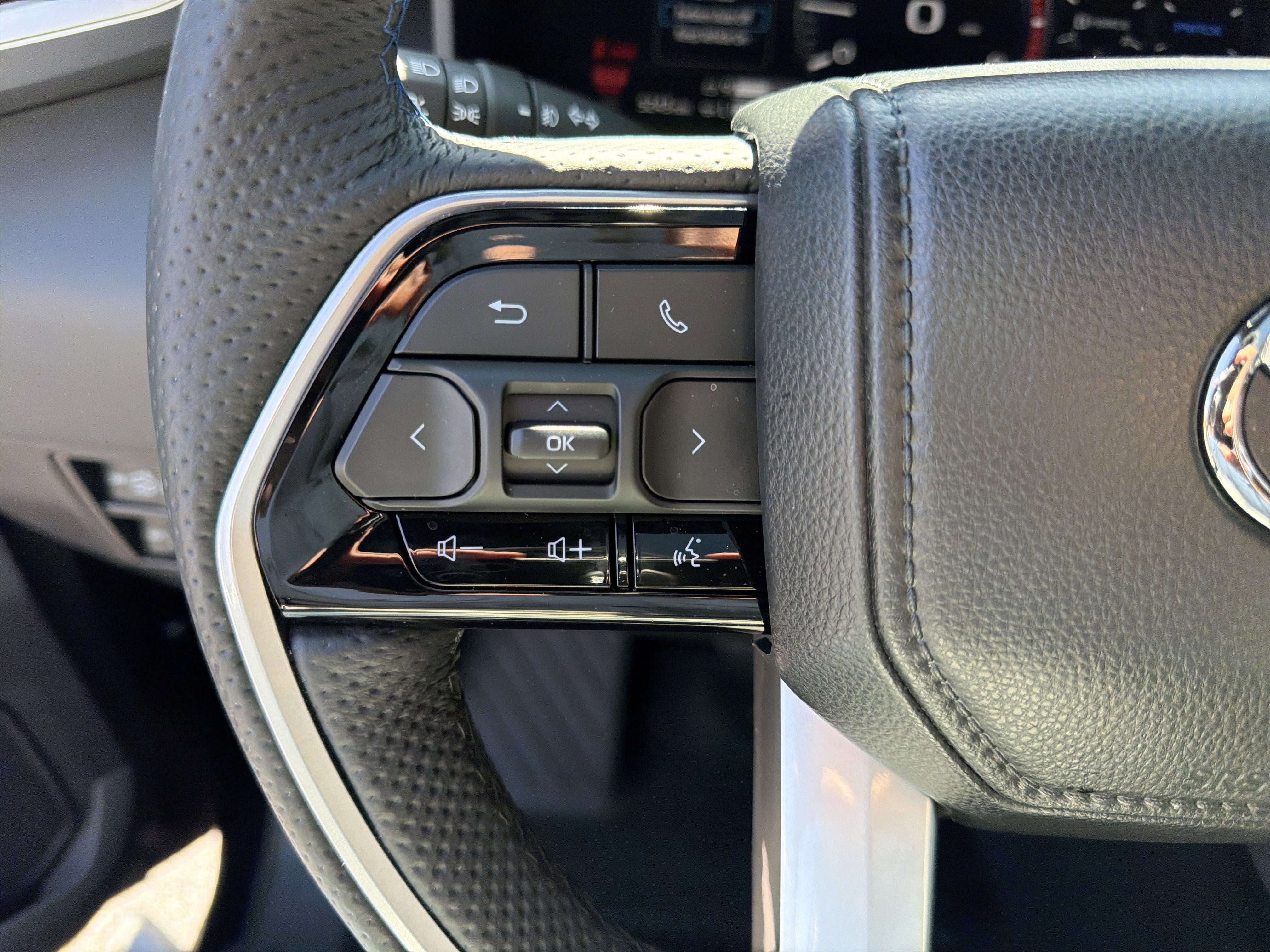 2025 Toyota Tundra 4WD Platinum Hybrid