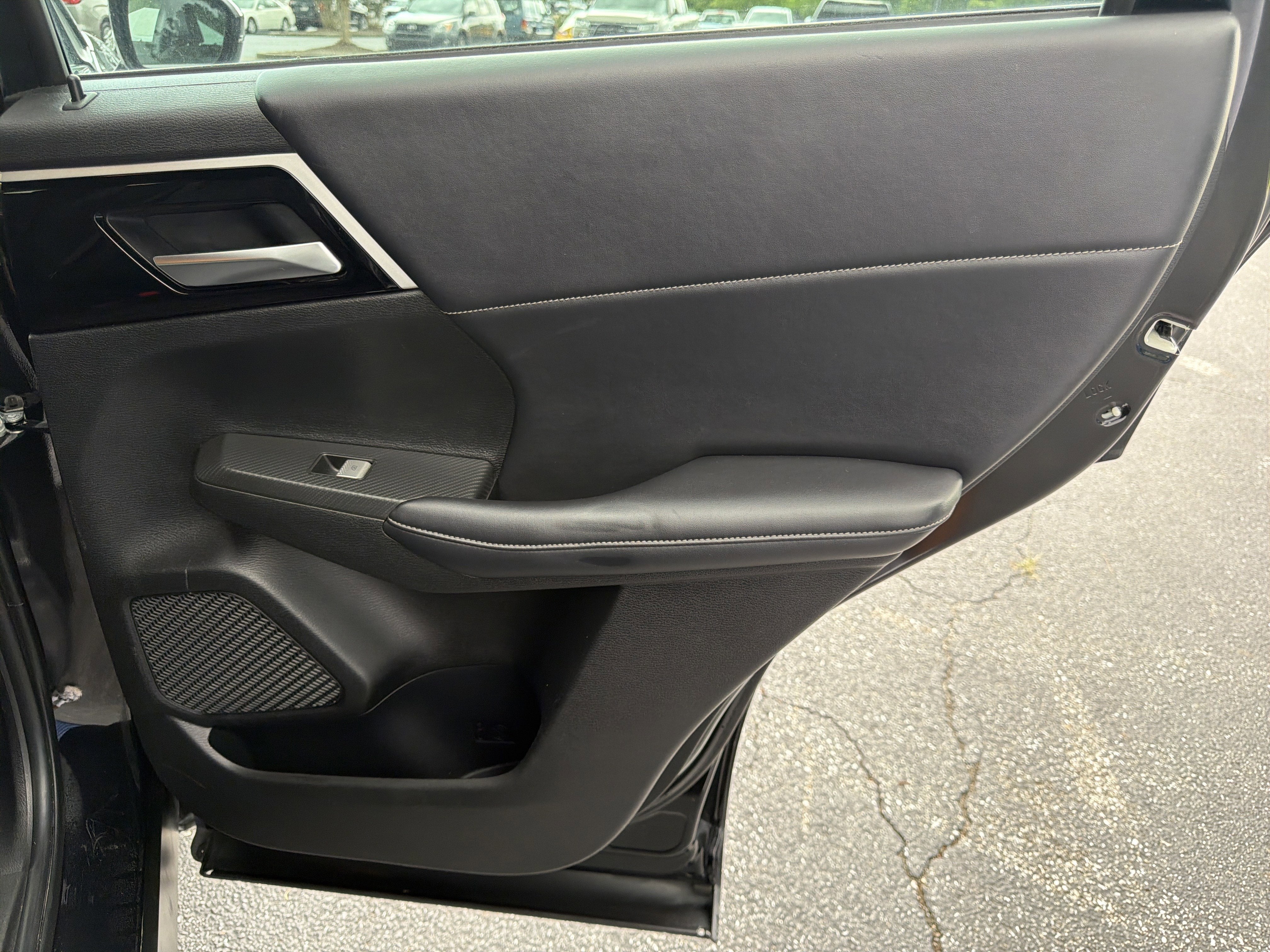 2023 Mitsubishi Outlander SE