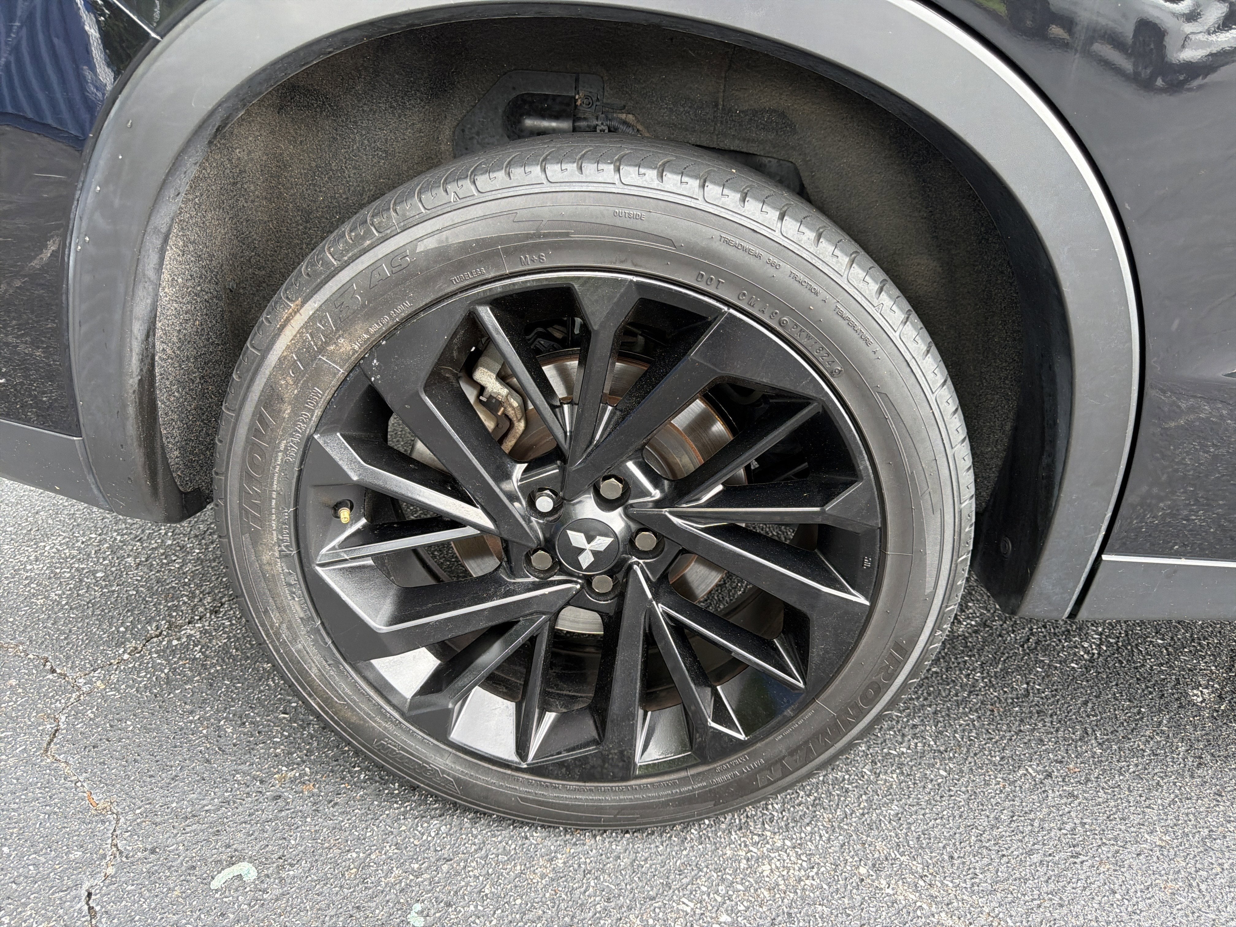 2023 Mitsubishi Outlander SE