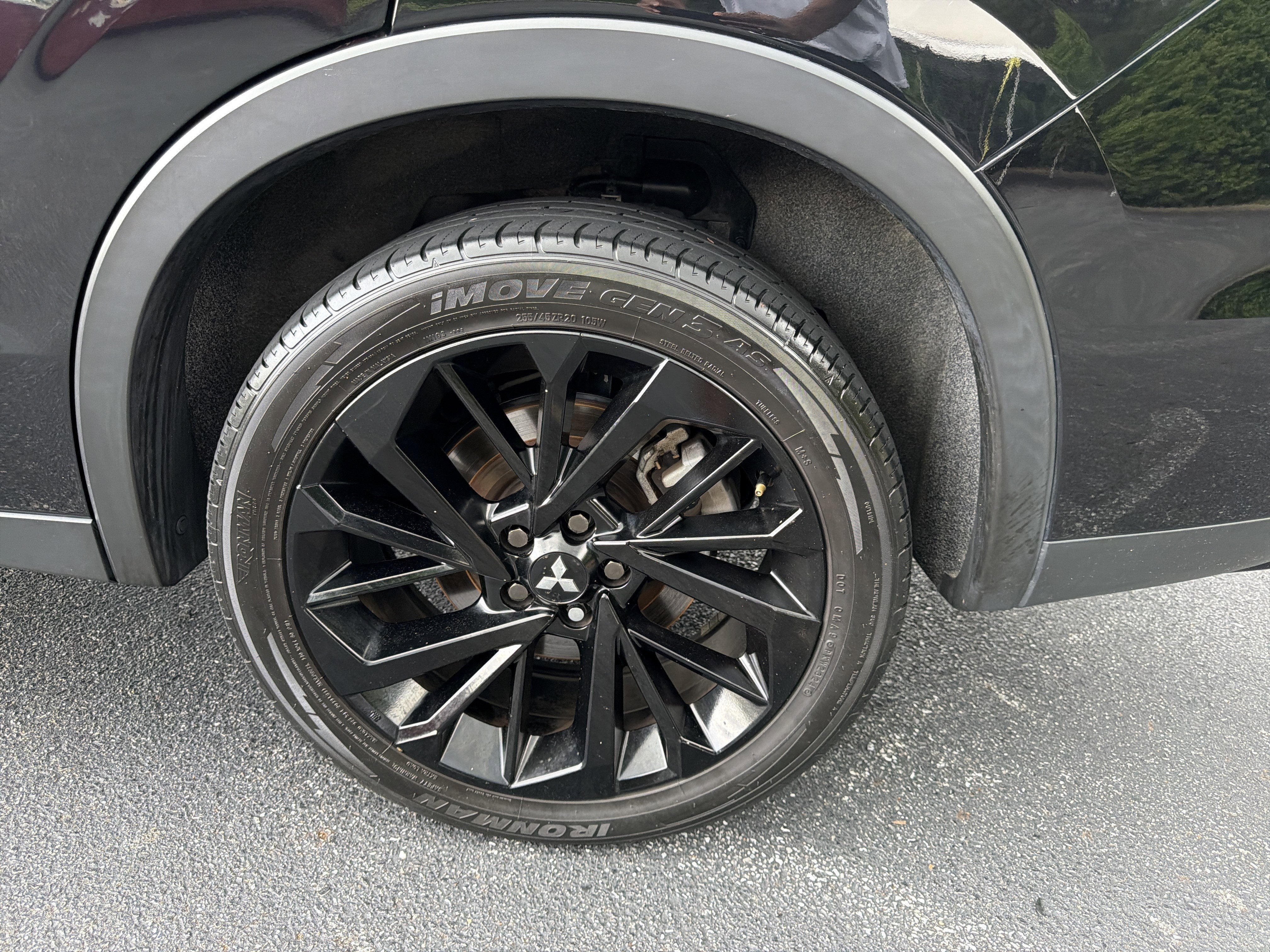 2023 Mitsubishi Outlander SE