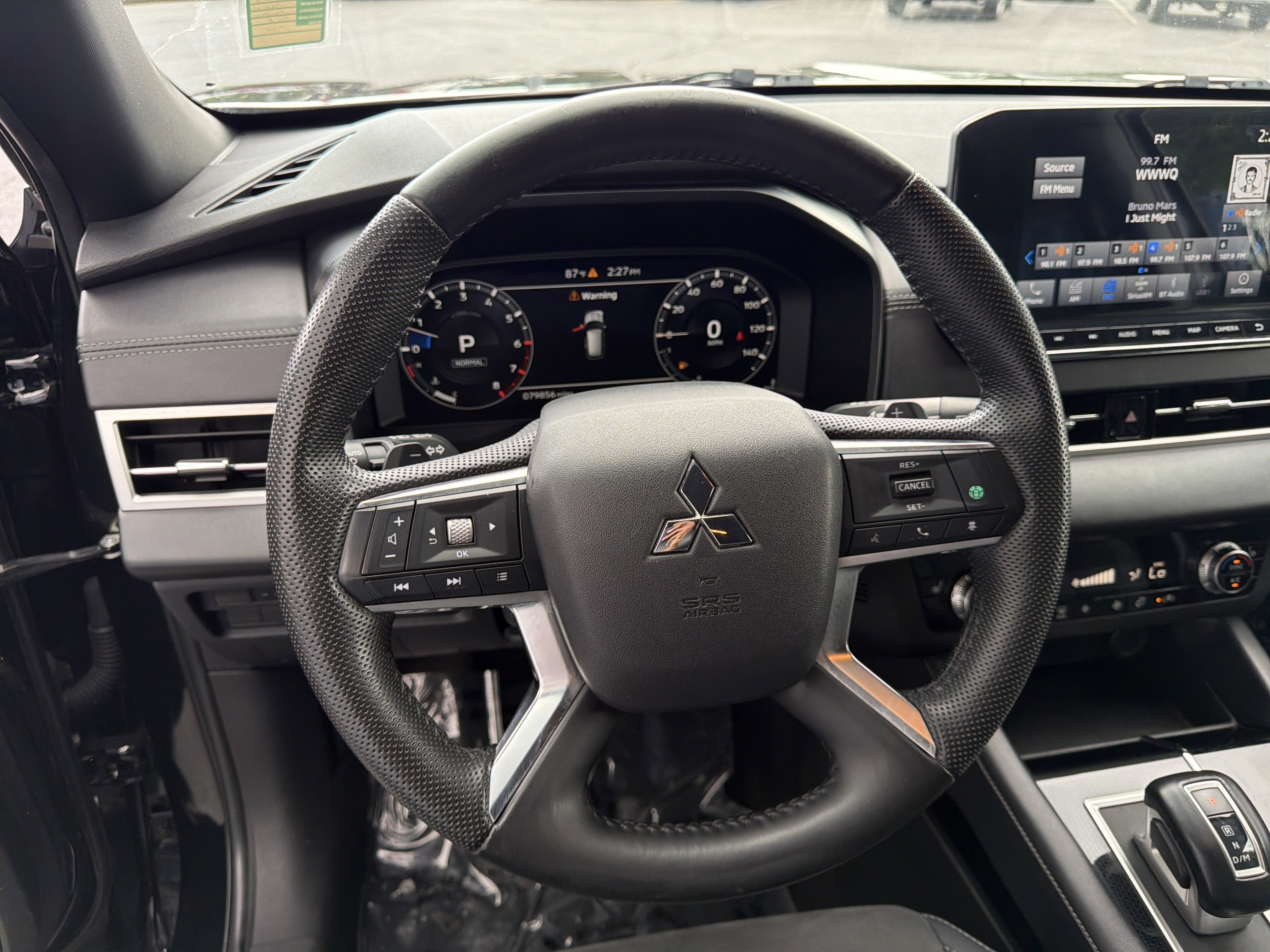 2023 Mitsubishi Outlander SE