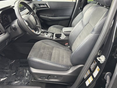 2023 Mitsubishi Outlander SE