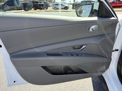 2025 Hyundai Elantra SEL Convenience