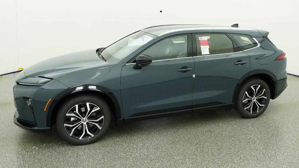 2026 Toyota Toyota Crown Signia XLE