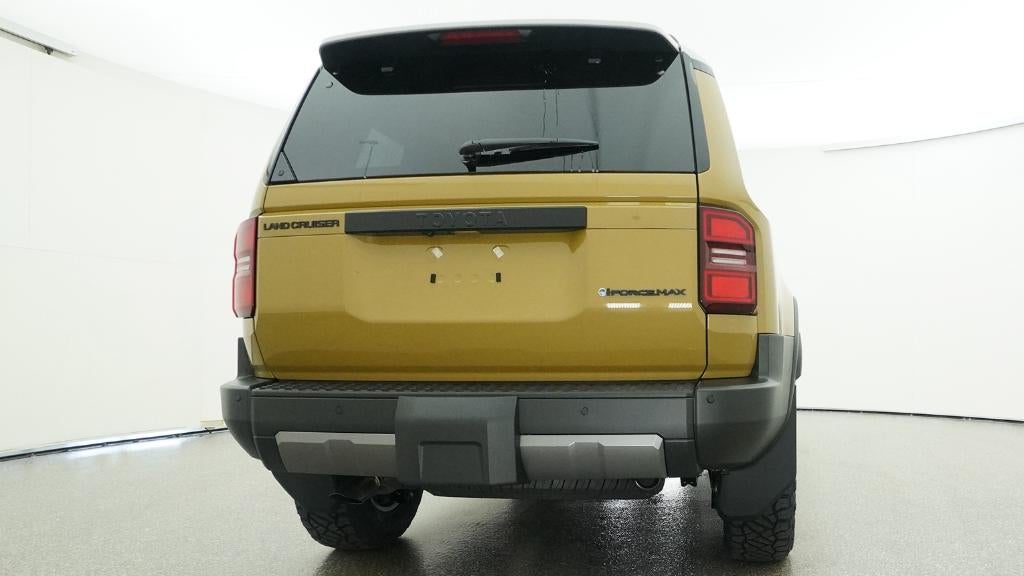 2027 Toyota Land Cruiser Base