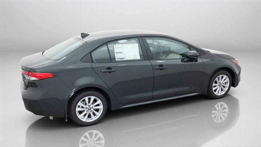 2027 Toyota Corolla LE