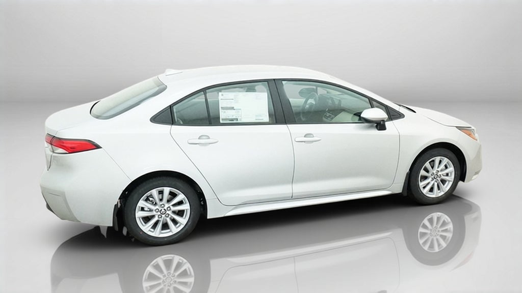 2027 Toyota Corolla LE