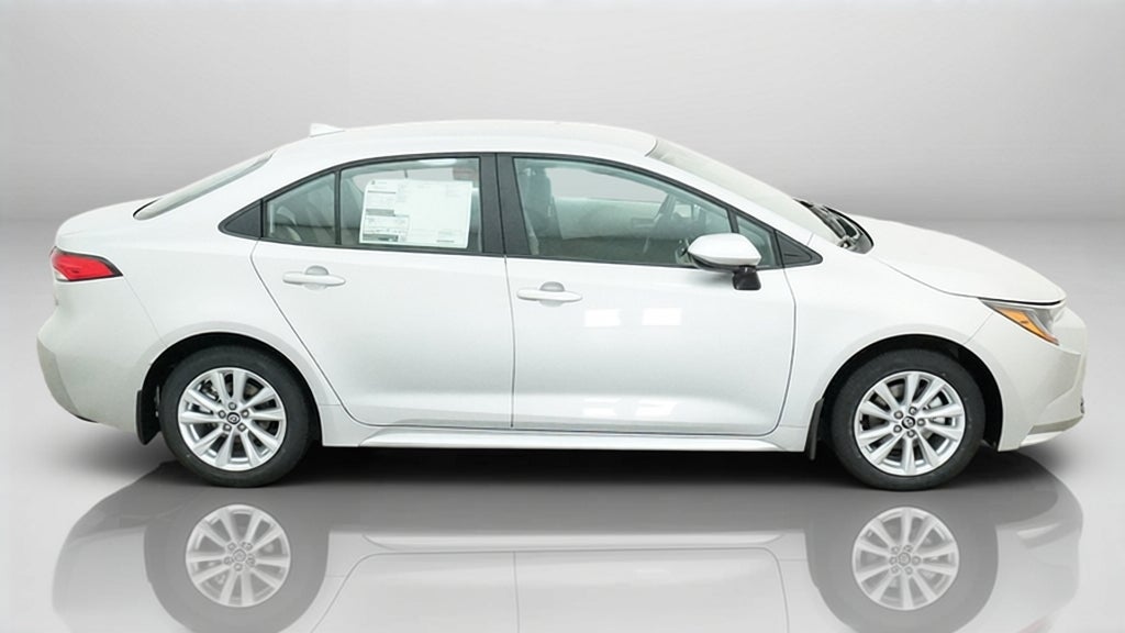 2027 Toyota Corolla LE