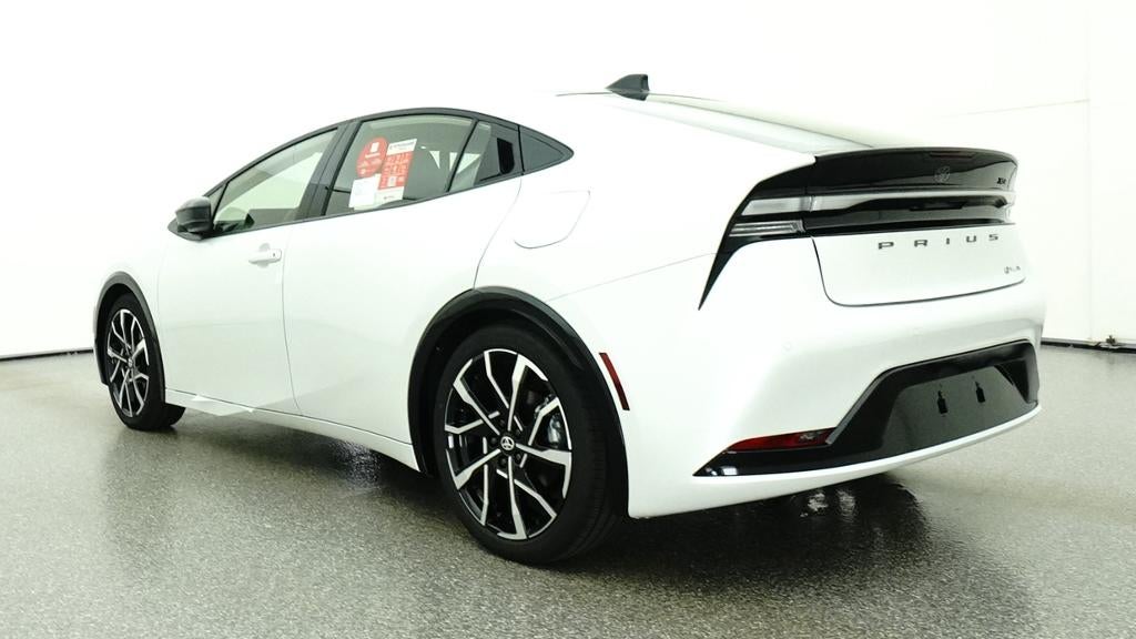 2027 Toyota Prius Plug-in Hybrid XSE