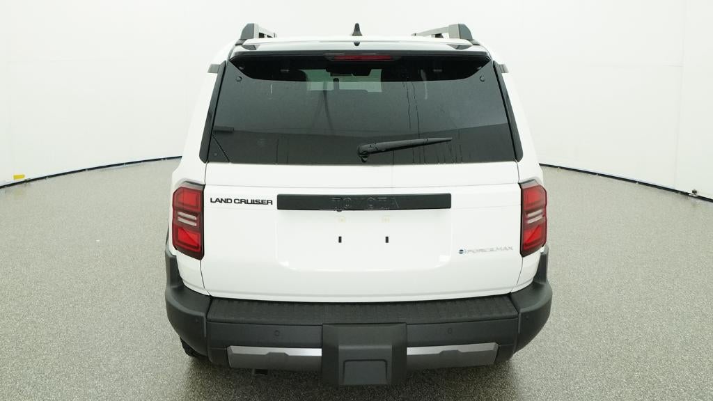 2026 Toyota Land Cruiser 4WD (Natl)