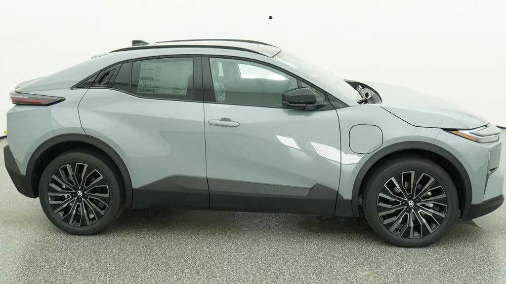 2026 Toyota C-HR XSE