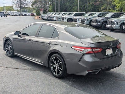 2020 Toyota Camry SE